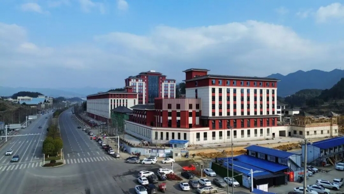 酒消息：君典總部基地落成揭牌2026年君典酒業(yè)發(fā)展戰(zhàn)略峰會(huì)舉行